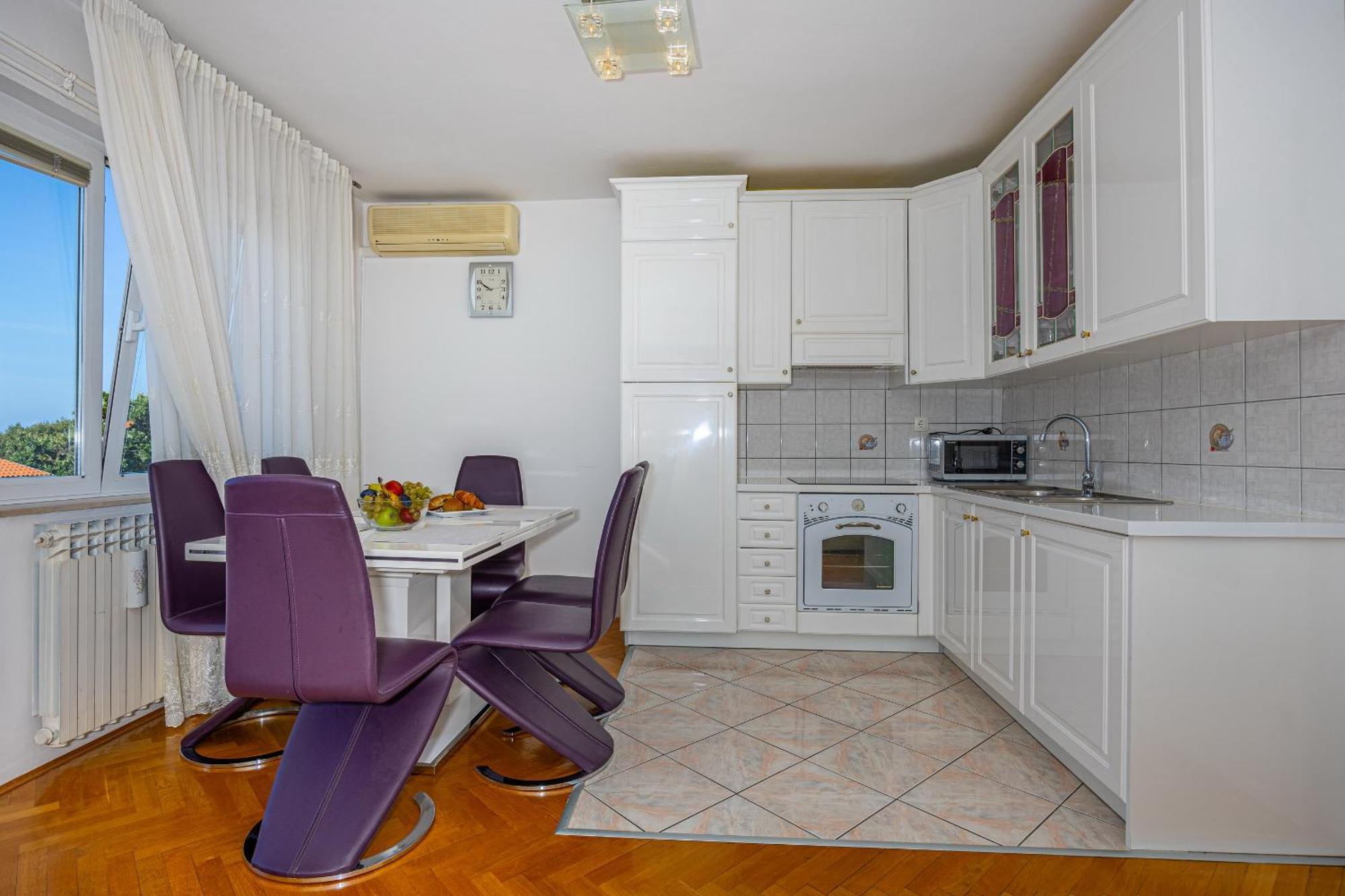 Apartment Lisinski *