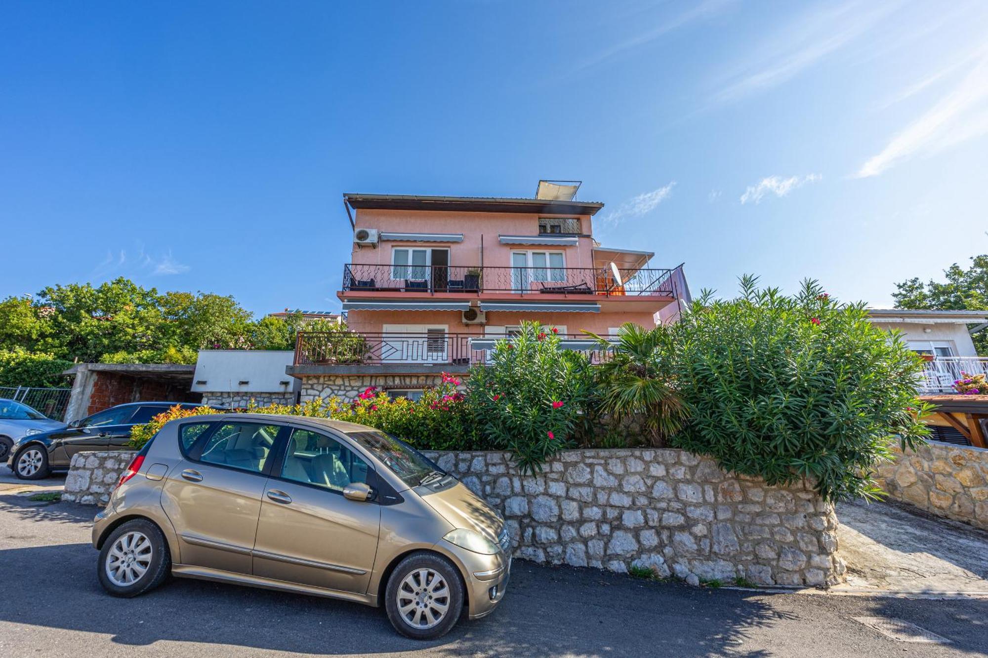 Apartment Lisinski *
