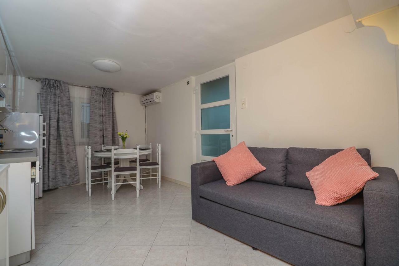 Lisinski Apartment *